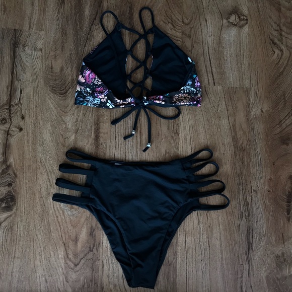 Bikini Top - Picture 2 of 4